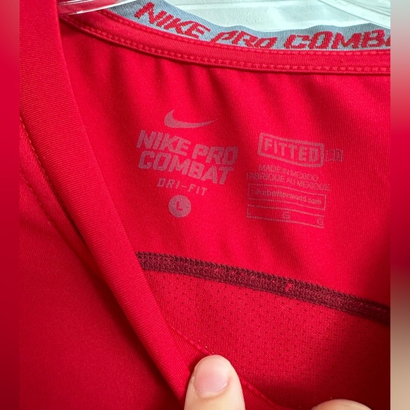Nike Pro Combat Dri Fit Red Shirt - Picture 3 of 8